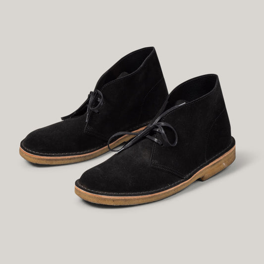 CLARKS SUEDE DESERT BOOT - BLACK