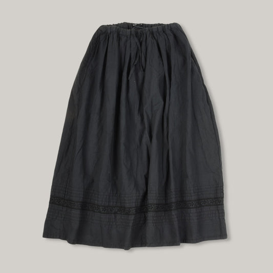 BEAMS BOY EMBROIDERED LACE SKIRT