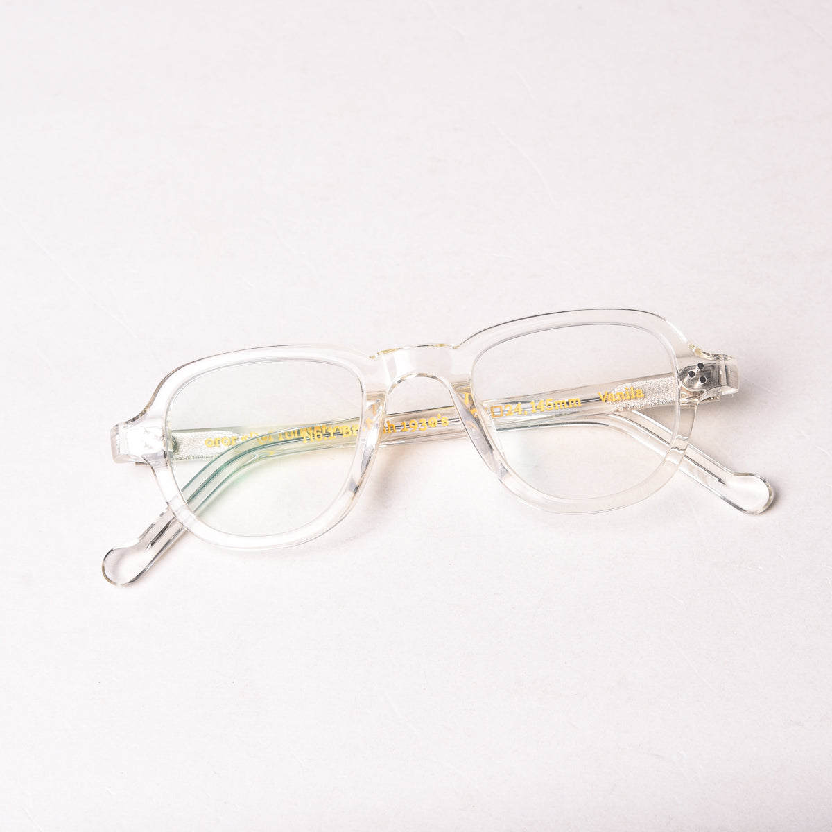 oror "1930's British" Glasses