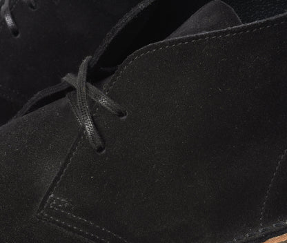 CLARKS SUEDE DESERT BOOT - BLACK