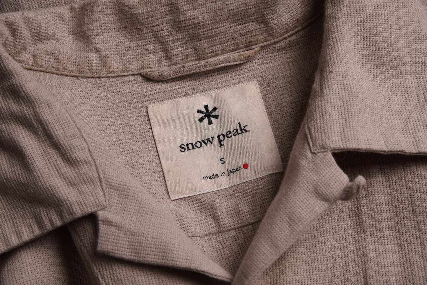 SNOW PEAK SHORT SLEEVED POCKET SHIRT  - BEIGE